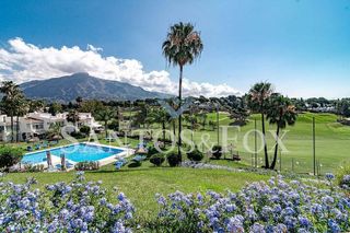 Piso en venta en Los Naranjos - Las Brisas en Marbella