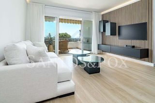 Piso en venta en Los Naranjos - Las Brisas en Marbella