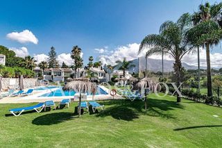 Piso en venta en Los Naranjos - Las Brisas en Marbella