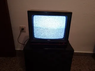 Televisor CRT Firstline 14