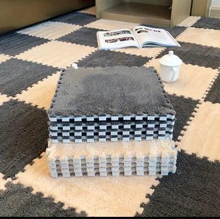 24 piezas de  alfombra Entrelazadas Gris/Negro