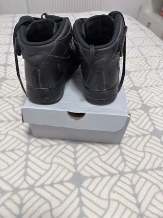 Nike Air Force 1 High Negras