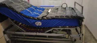 Cama articulada con motor