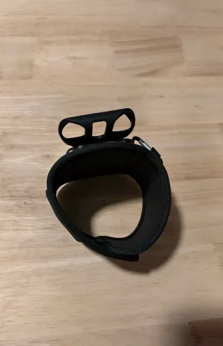 Soporte móvil para botella con correa