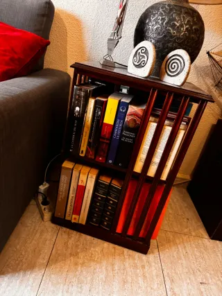 2 Sillones con reposapiés y cojines