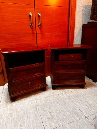 2 Sillones con reposapiés y cojines