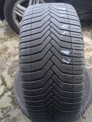 Neumático 225/45 R17 sé vende neumáticos de segund