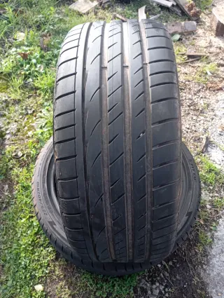 Neumático 225/45 R17 sé vende neumáticos de segund