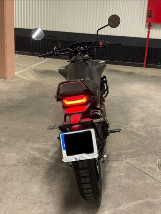 Husqvarna Svartpilen 401 2025 NUEVA 97km