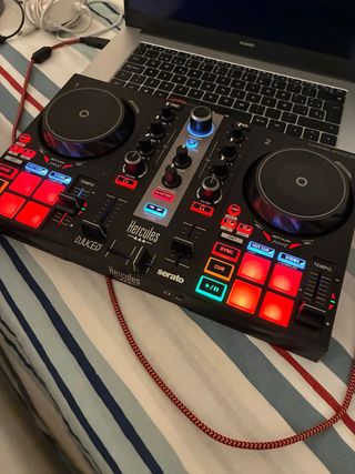 Controladora Hercules DJ impulse 200 MK2