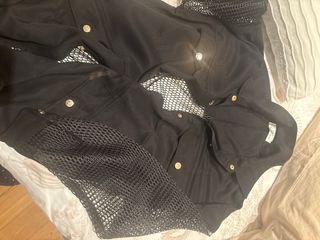 Sobrecamisa negra de malla