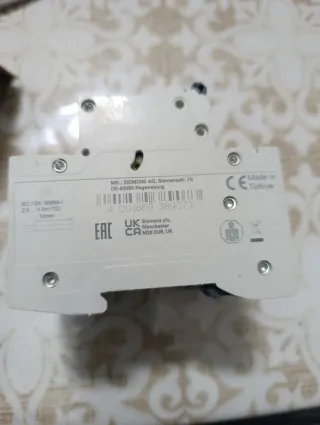 Siemens 5SL6432-7 Interruttor automatico 4poli c32