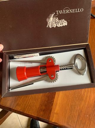 Cavatappi a leva rosso vintage elegante Tavernello