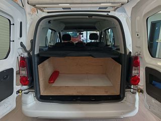 PEUGEOT PARTNER  TEPEE 2015