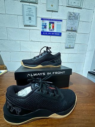 Scarpe TYR per Crossfit e sollevamento pesi