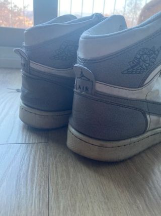 Jordan Air 1 Gris y Blanco