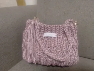 Borsa uncinetto rosa con nappina fatta a mano
