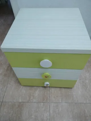 Mesa escritorio plegable o con patas y mesilla