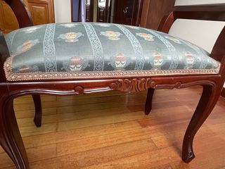 Banco tapizado madera maciza clásico