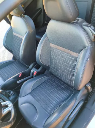 peugeot 208 1.6 eHdi 99700 km.