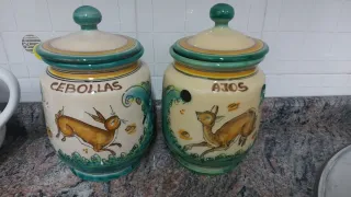 Juego Cerámica Cebollas y Ajos. 15 euros pieza