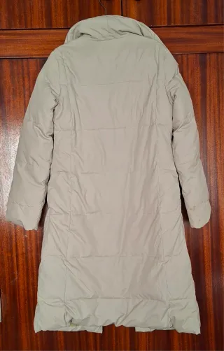 Plumas Pull&Bear beige largo