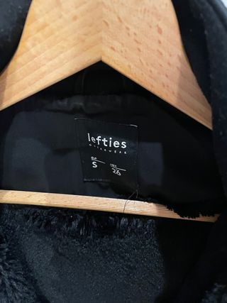 Abrigo Lefties Negro Talla S/36/8 con Forro
