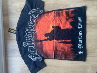 Camiseta Godspeed Negra y Naranja