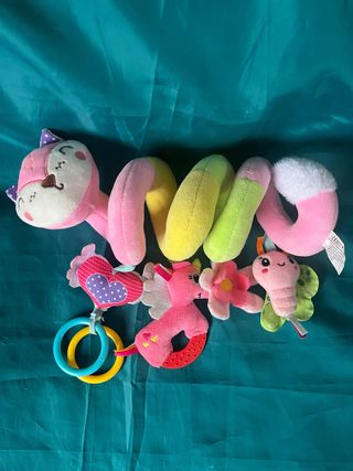 Espiral de peluches para bebé la gatita alegre