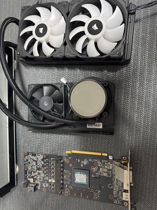 PC sobremesa con placa averiada.