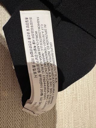 Vestido con detaille de botones