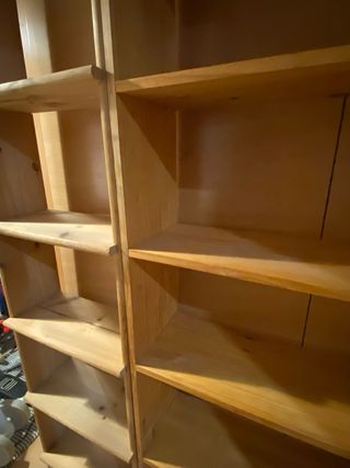 Estanterías de madera