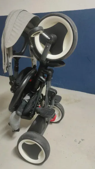 Triciclo evolutivo plegable en buen estado