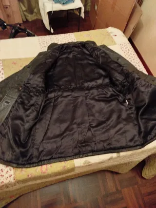 Chaquetón de piel negro
