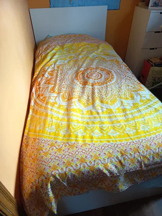 Cama individual con cajones