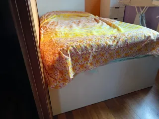 Cama individual con cajones