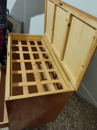 Baúl antiguo de madera