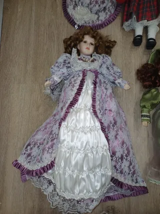 Vecchie Bambole di Porcellana da Collezione