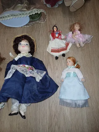 Vecchie Bambole di Porcellana da Collezione