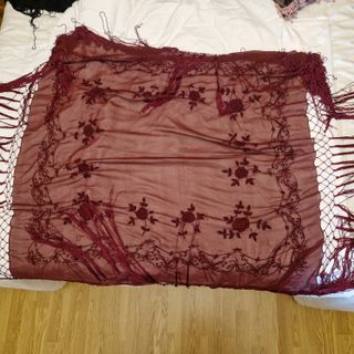 Chal de tul bordado floral