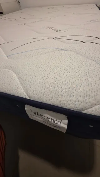 Colchón viscoelástico + base tapizada 135x190