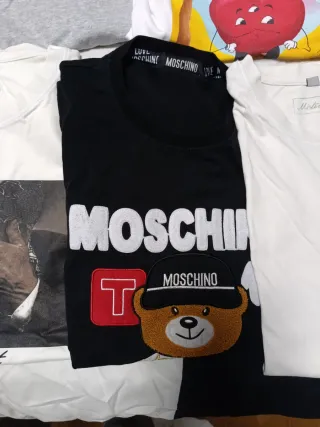 Camisetas Moschino OFF y Mister Tee