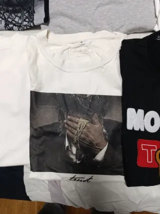 Camisetas Moschino OFF y Mister Tee