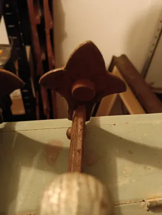 Antico attaccapanni decorativo, reggi persiane,800