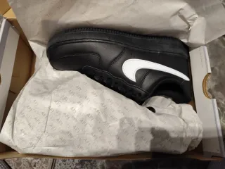 Nike Air Force 1 '07 Negras y Blancas