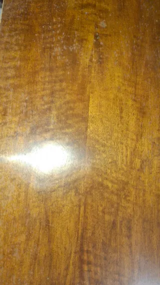 Radio antigua marca GRUNDIG