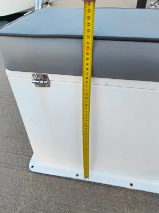 Asiento barco con pasamanos