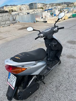 Yamaha Cygnus 125cc Scooter Automático