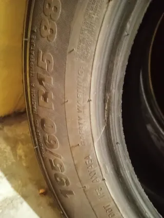 4 Cubiertas con llantas