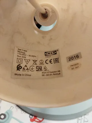 Lámpara de techo cónica Modelo Navlinge de Ikea